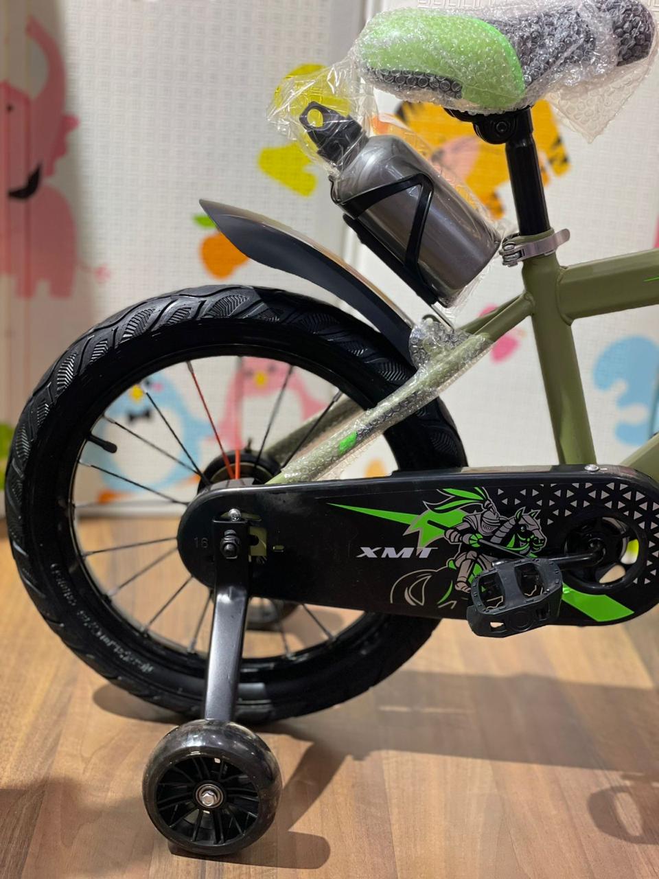 Vélo 16 pouce "XMT" vert pour garçon - 5 ans à 8 ans